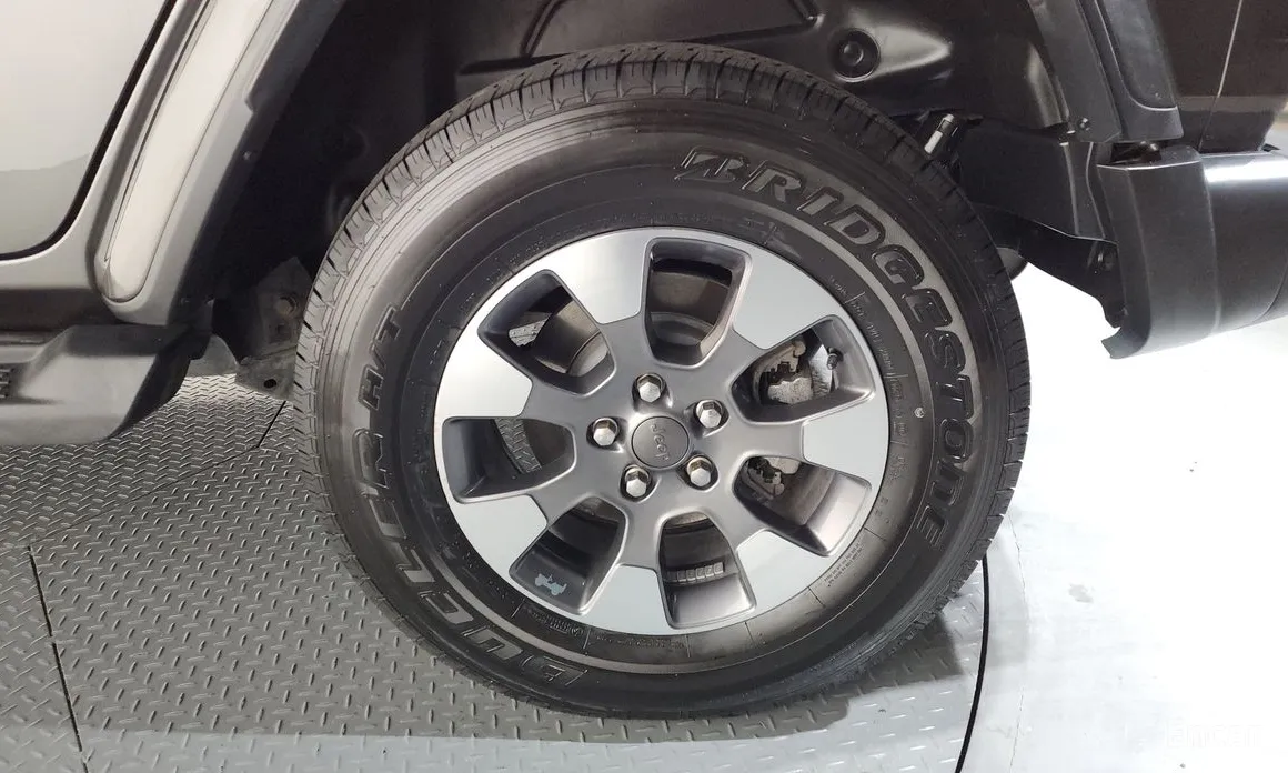 Фото 5 - Jeep Wrangler