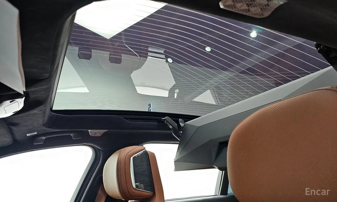 Фото 19 - BMW i7