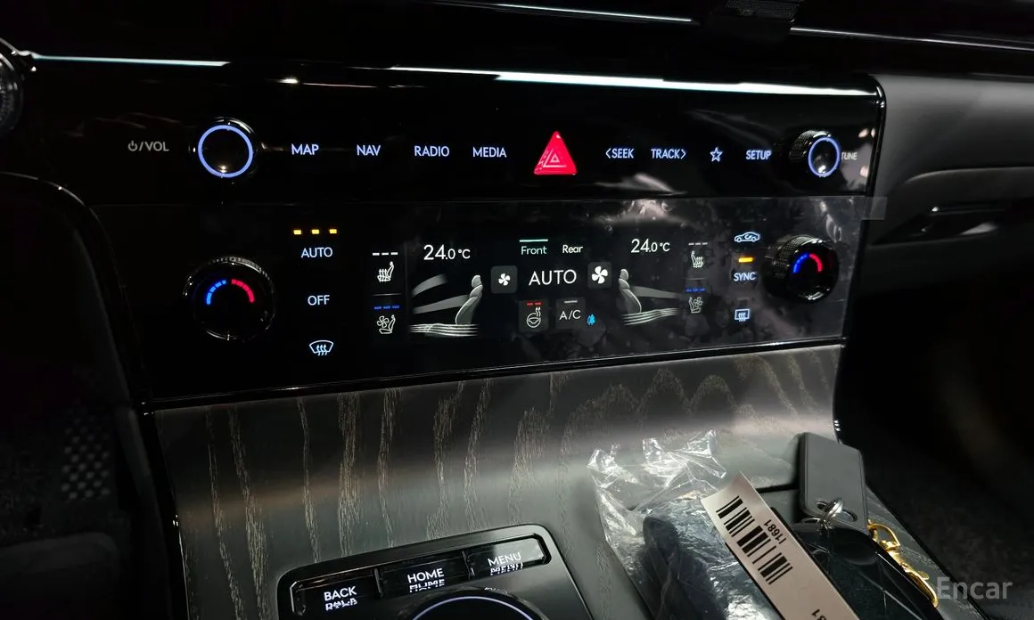 Фото 16 - Genesis G80