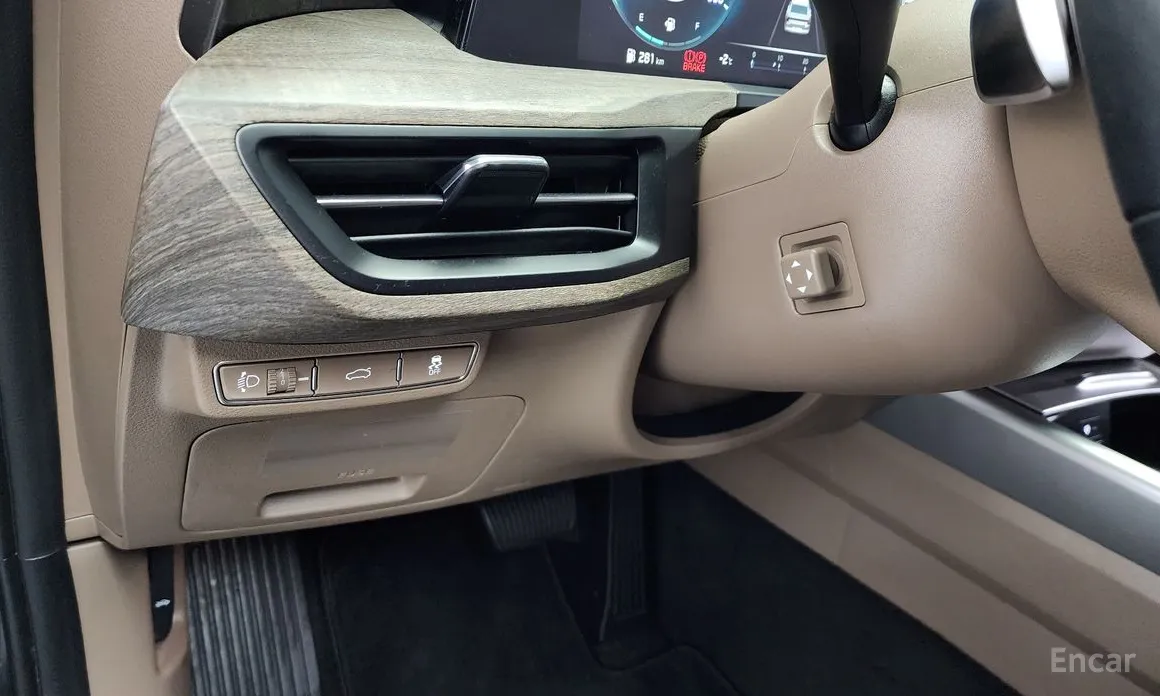 Фото 17 - Kia K8