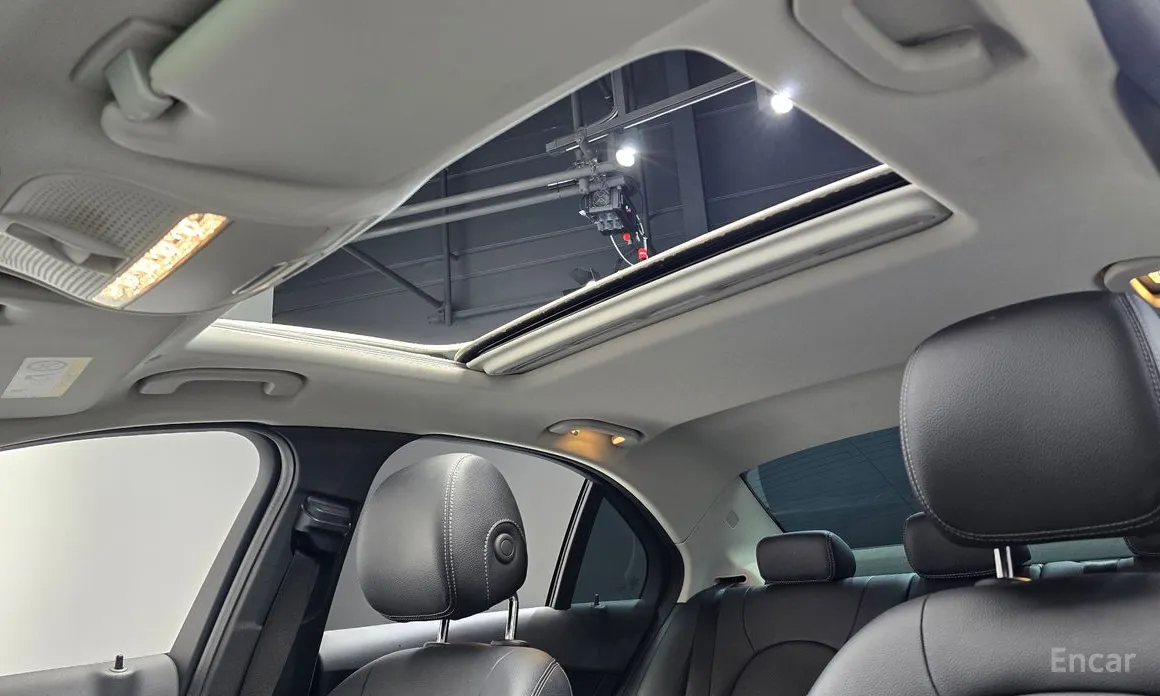 Фото 19 - Mercedes-Benz C-Class