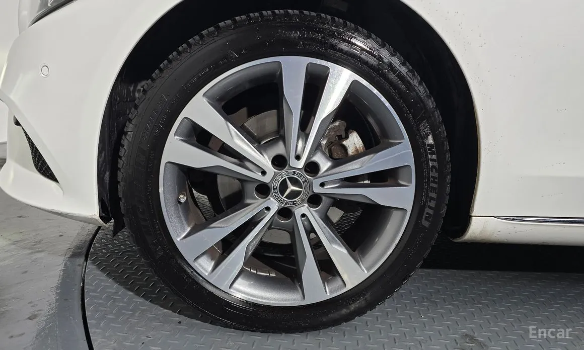 Фото 5 - Mercedes-Benz C-Class