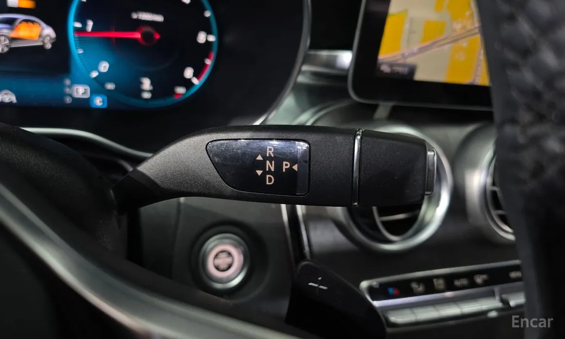 Фото 9 - Mercedes-Benz C-Class