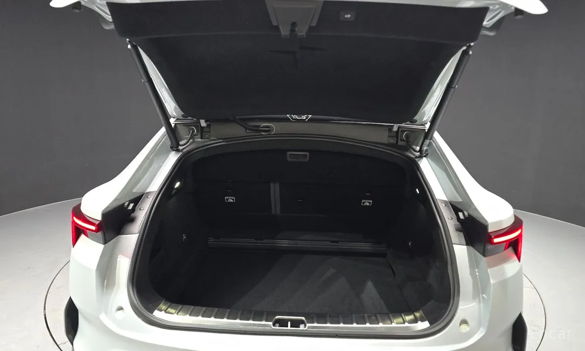 Фото 20 - Polestar 4