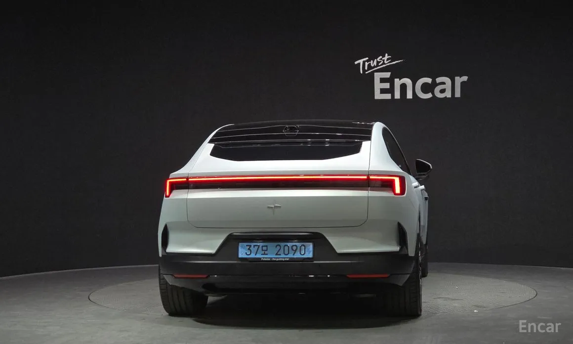 Фото 4 - Polestar 4