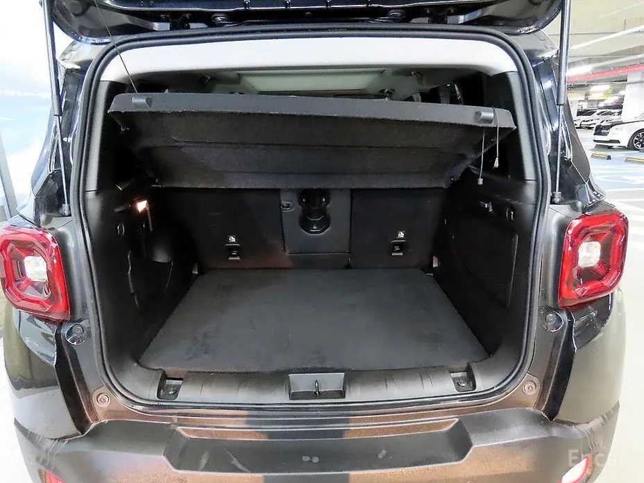 Фото 18 - Jeep Renegade