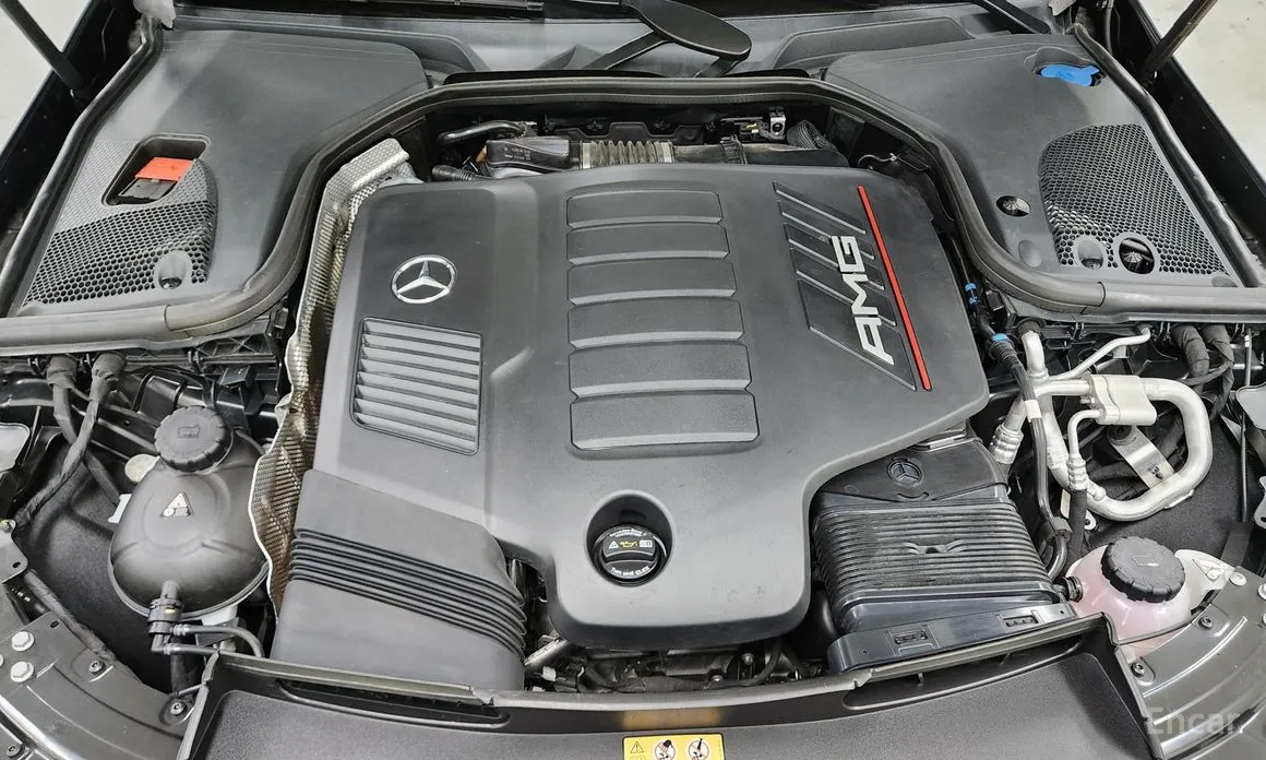 Фото 6 - Mercedes-Benz AMG GT