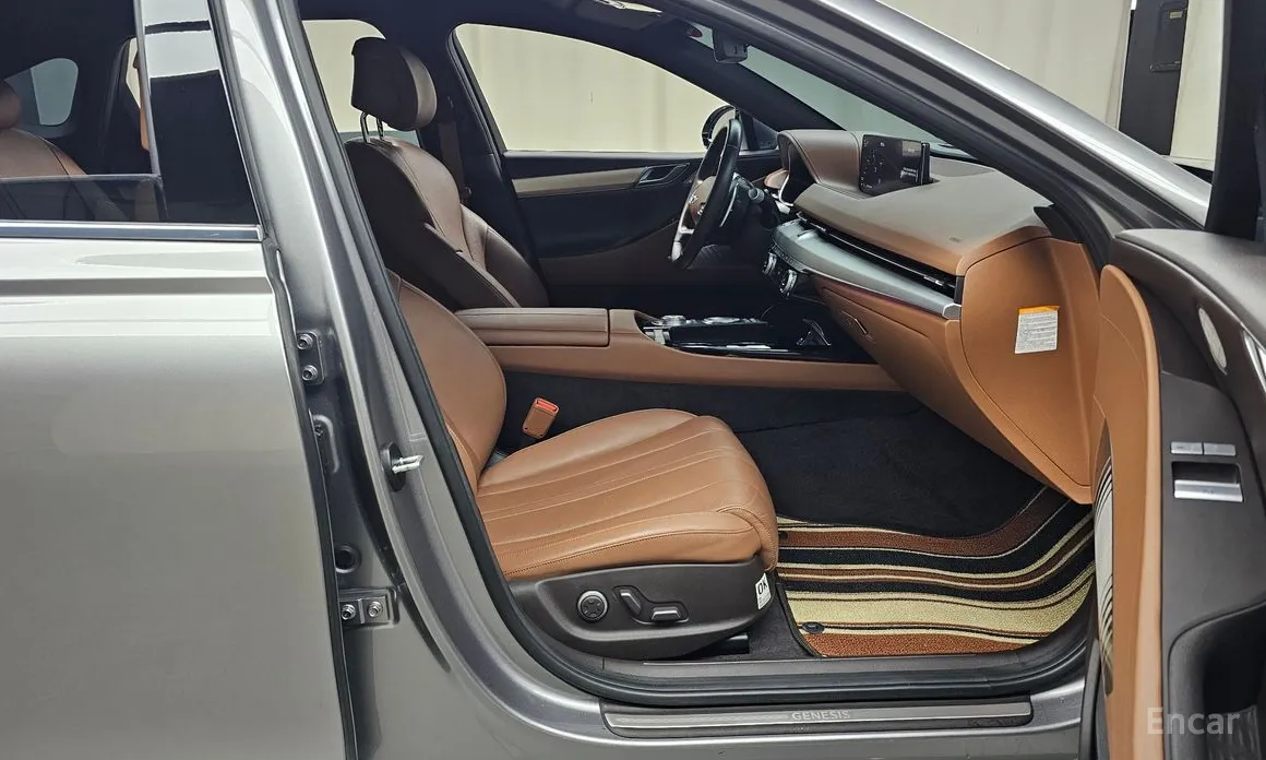 Фото 11 - Genesis G80