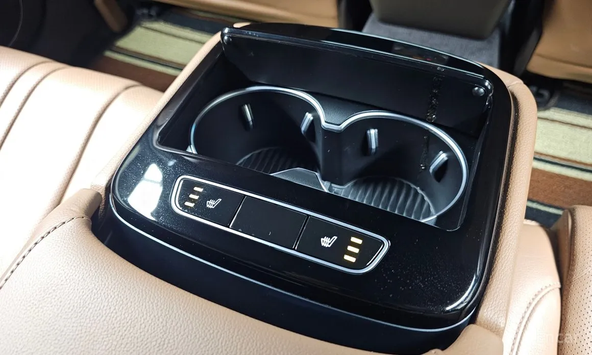 Фото 19 - Genesis G80