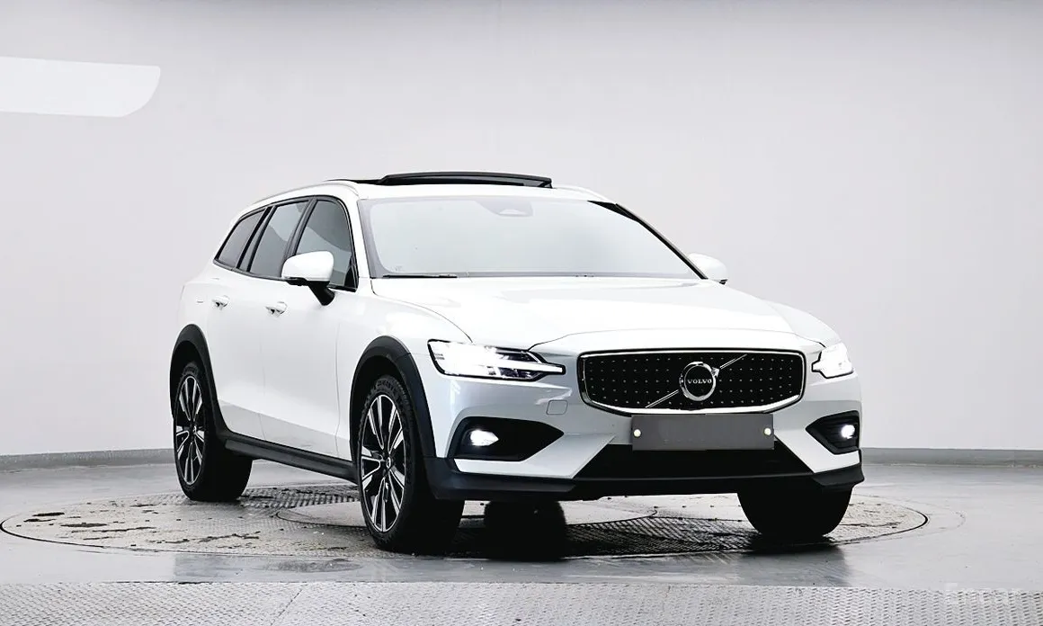 Фото 3 - Volvo V60