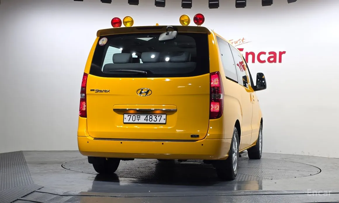 Фото 4 - Hyundai Starex