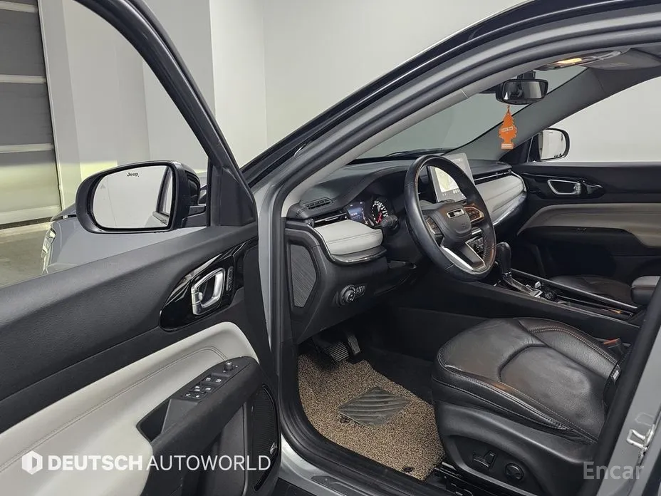 Фото 12 - Jeep Compass