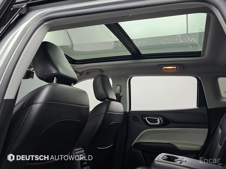 Фото 19 - Jeep Compass