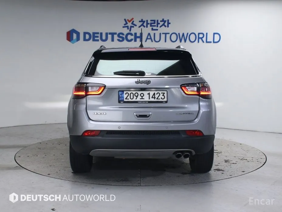 Фото 4 - Jeep Compass