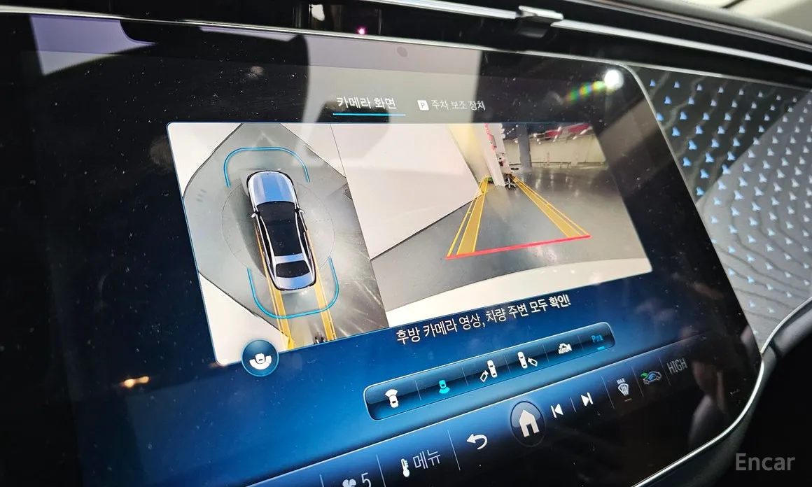 Фото 15 - Mercedes-Benz E-Class