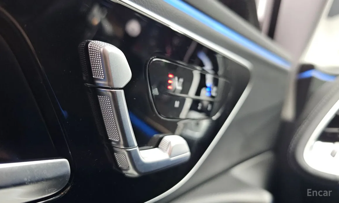 Фото 17 - Mercedes-Benz E-Class