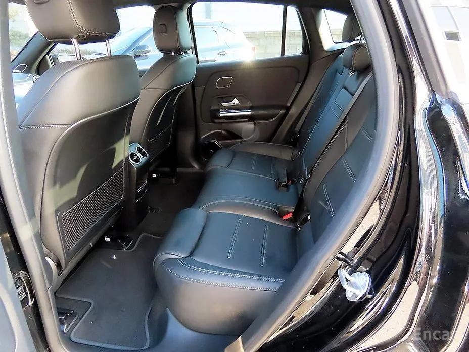 Фото 6 - Mercedes-Benz EQA