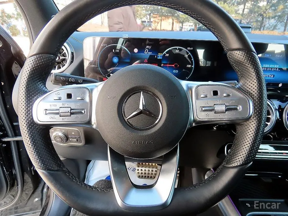 Фото 8 - Mercedes-Benz EQA