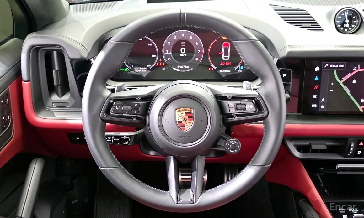 Фото 13 - Porsche Cayenne