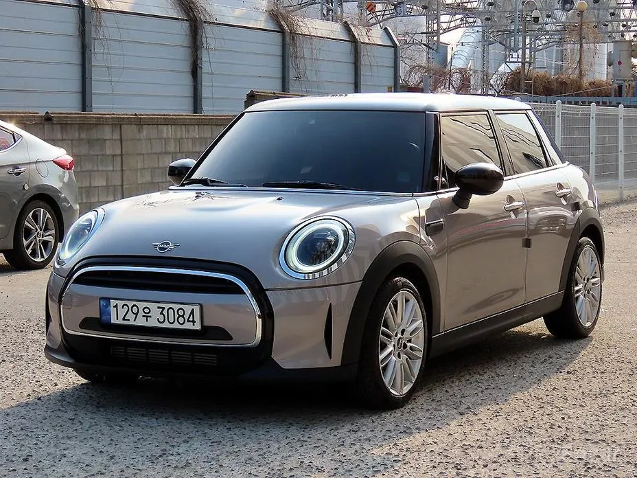 Фото 1 - Mini Cooper