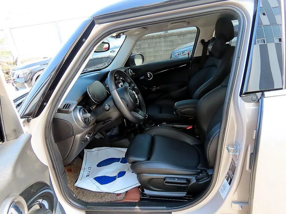 Фото 17 - Mini Cooper