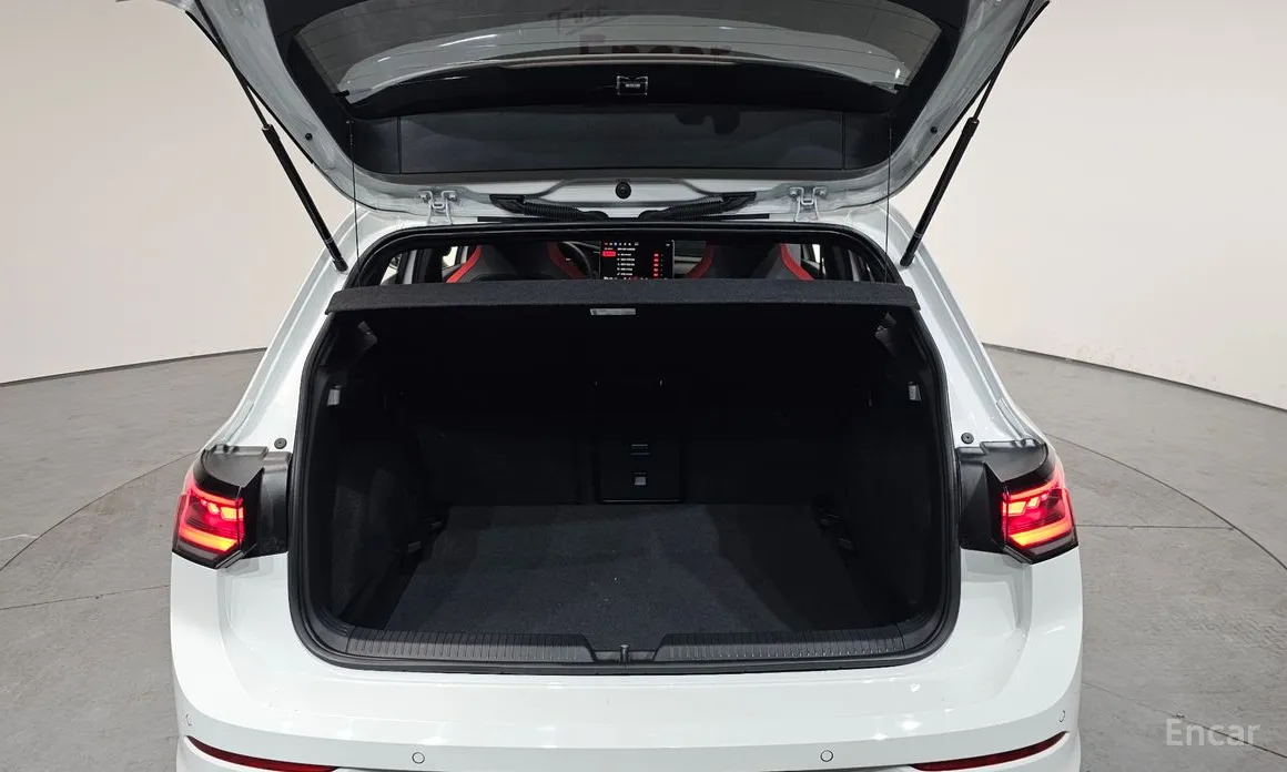 Фото 20 - Volkswagen Golf