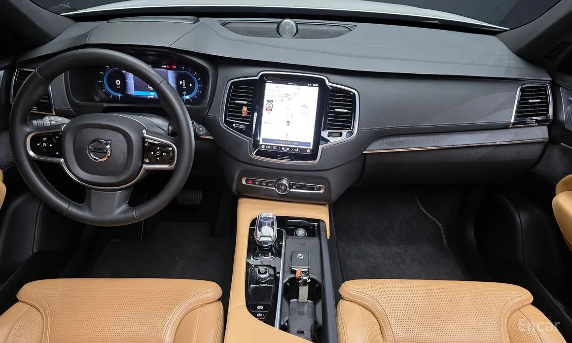 Фото 7 - Volvo XC90