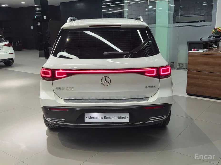 Фото 4 - Mercedes-Benz EQB