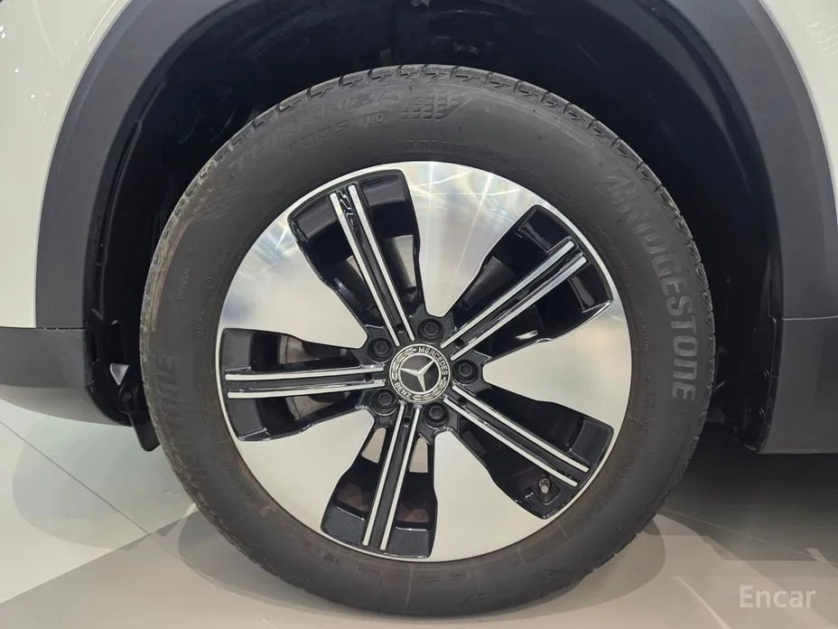 Фото 5 - Mercedes-Benz EQB