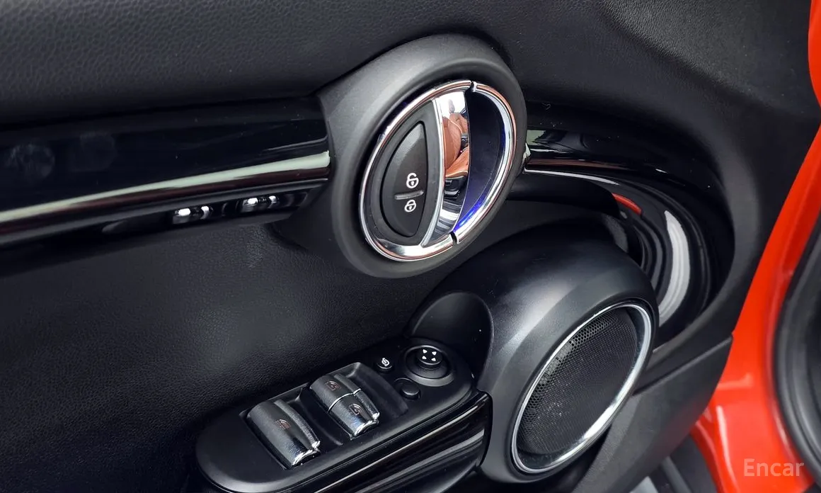 Фото 11 - Mini Cooper Convertible