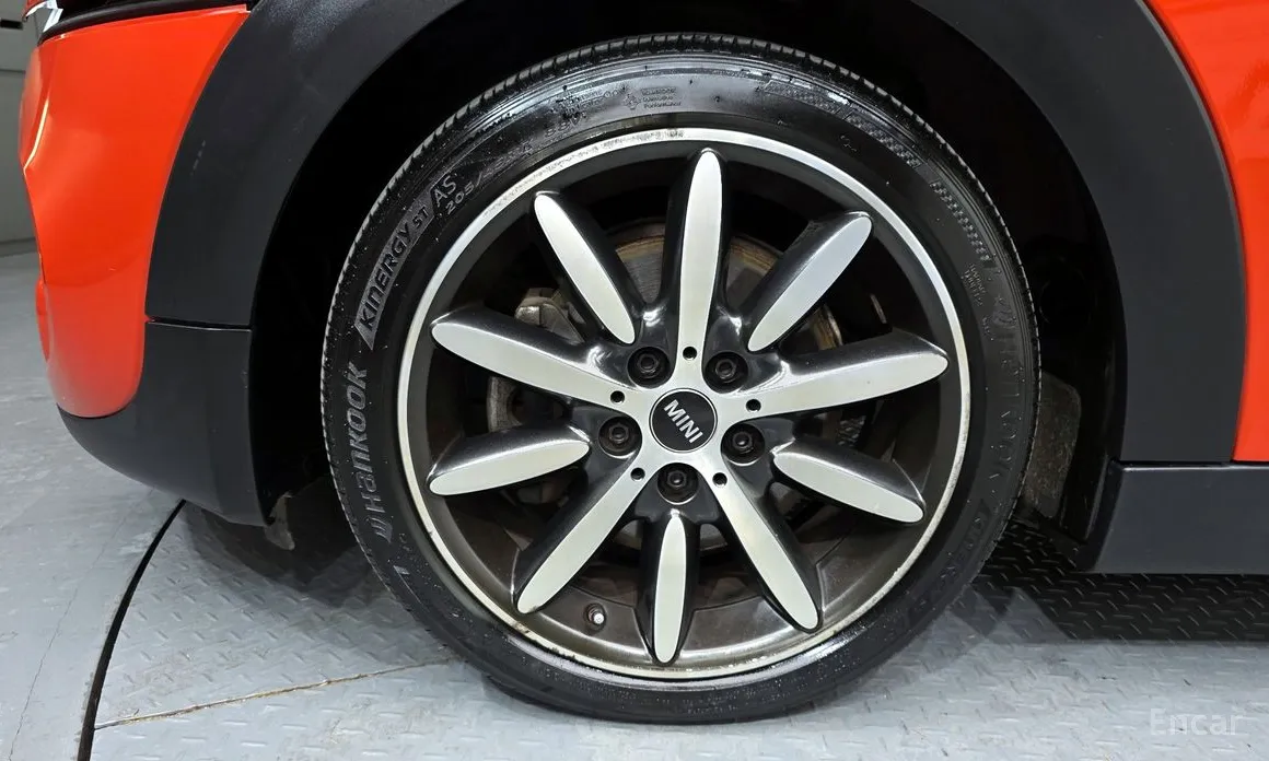 Фото 5 - Mini Cooper Convertible