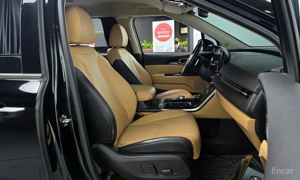 Фото 10 - Kia Carnival