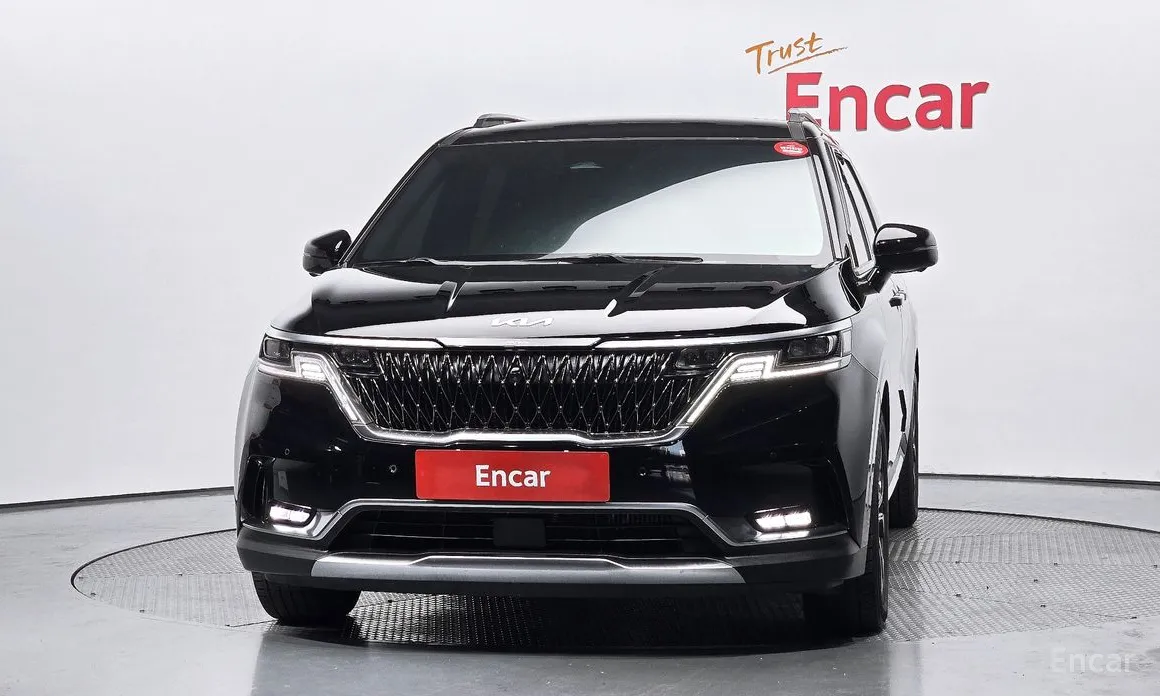 Фото 3 - Kia Carnival