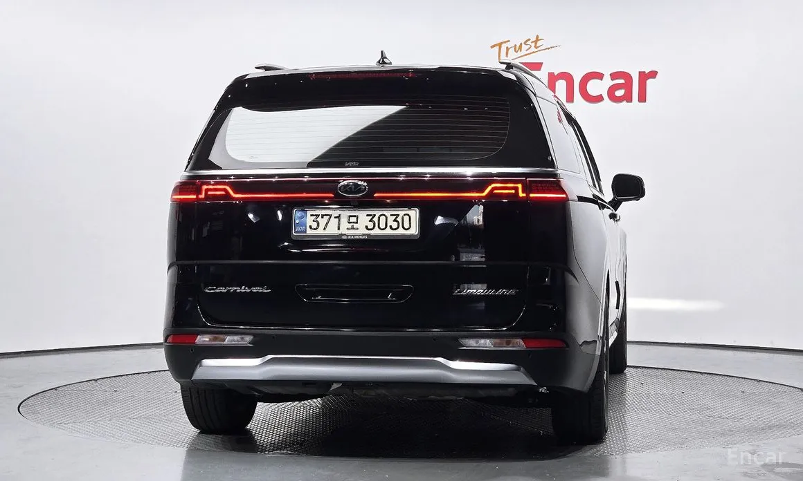 Фото 4 - Kia Carnival