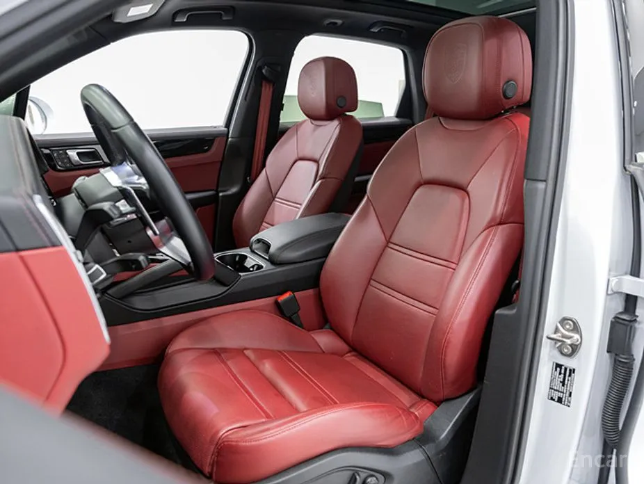 Фото 10 - Porsche Cayenne