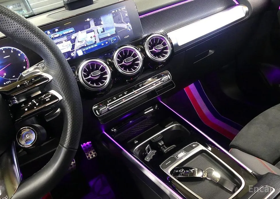 Фото 13 - Mercedes-Benz GLB-Class