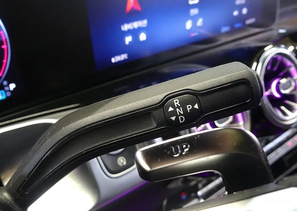 Фото 9 - Mercedes-Benz GLB-Class