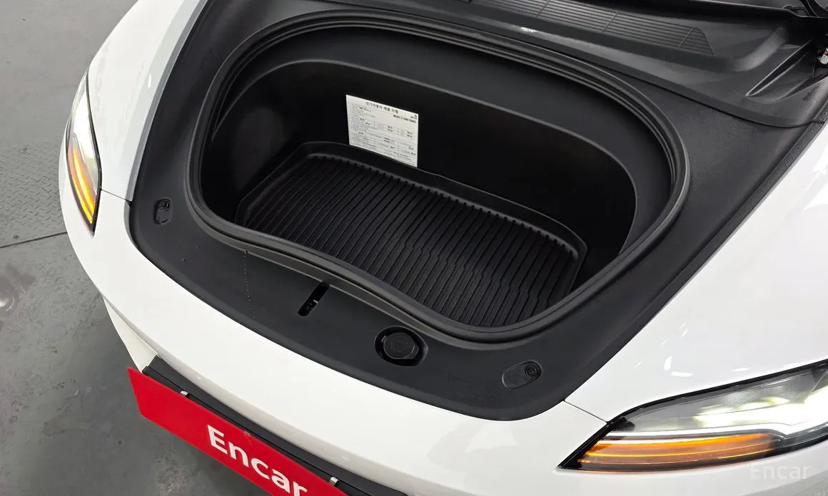 Photo 6 - Tesla Model 3