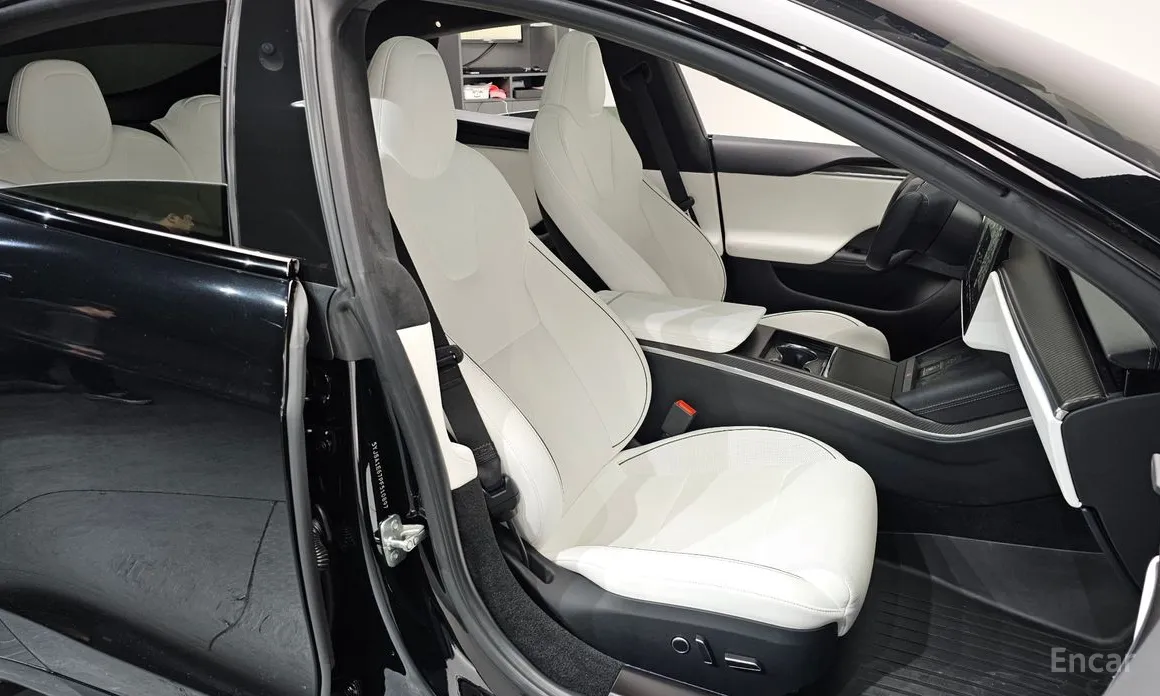 Фото 10 - Tesla Model S