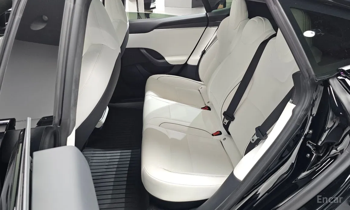 Фото 12 - Tesla Model S