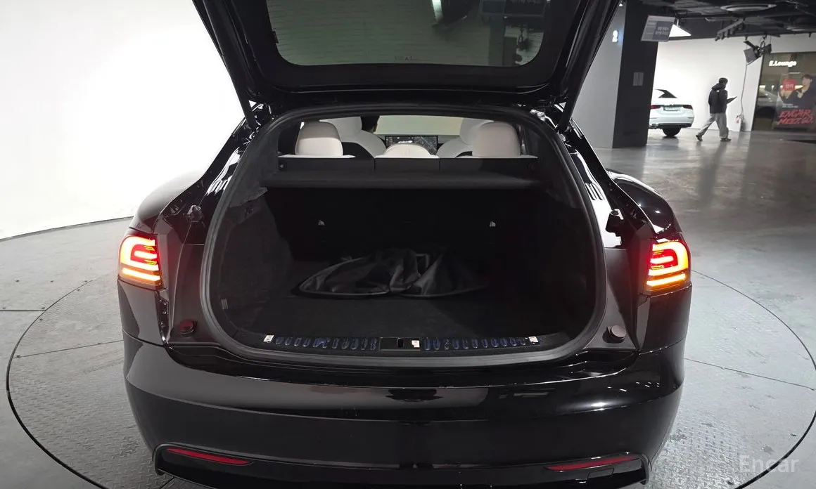 Фото 20 - Tesla Model S