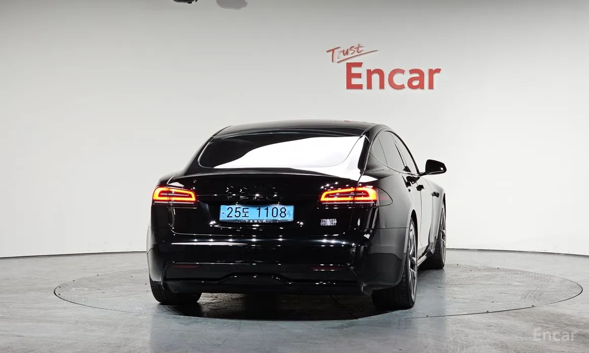 Фото 4 - Tesla Model S