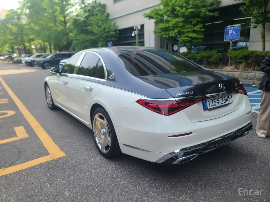 Фото 16 - Mercedes-Benz S-Class