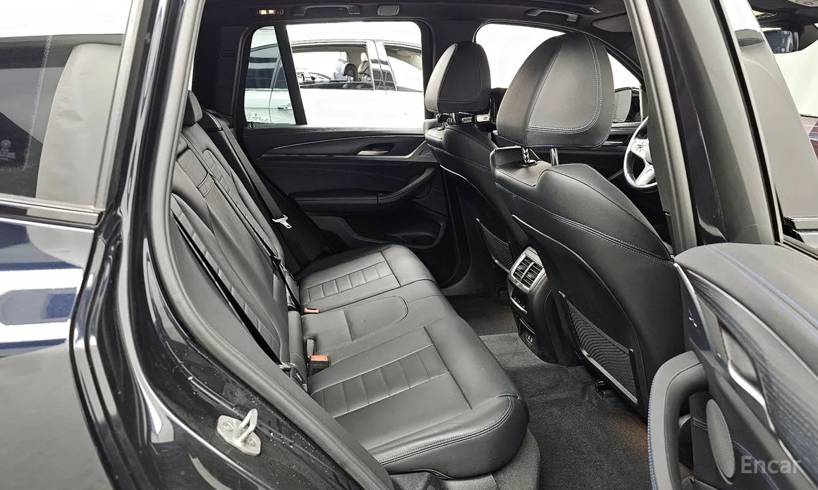 Фото 12 - BMW iX3