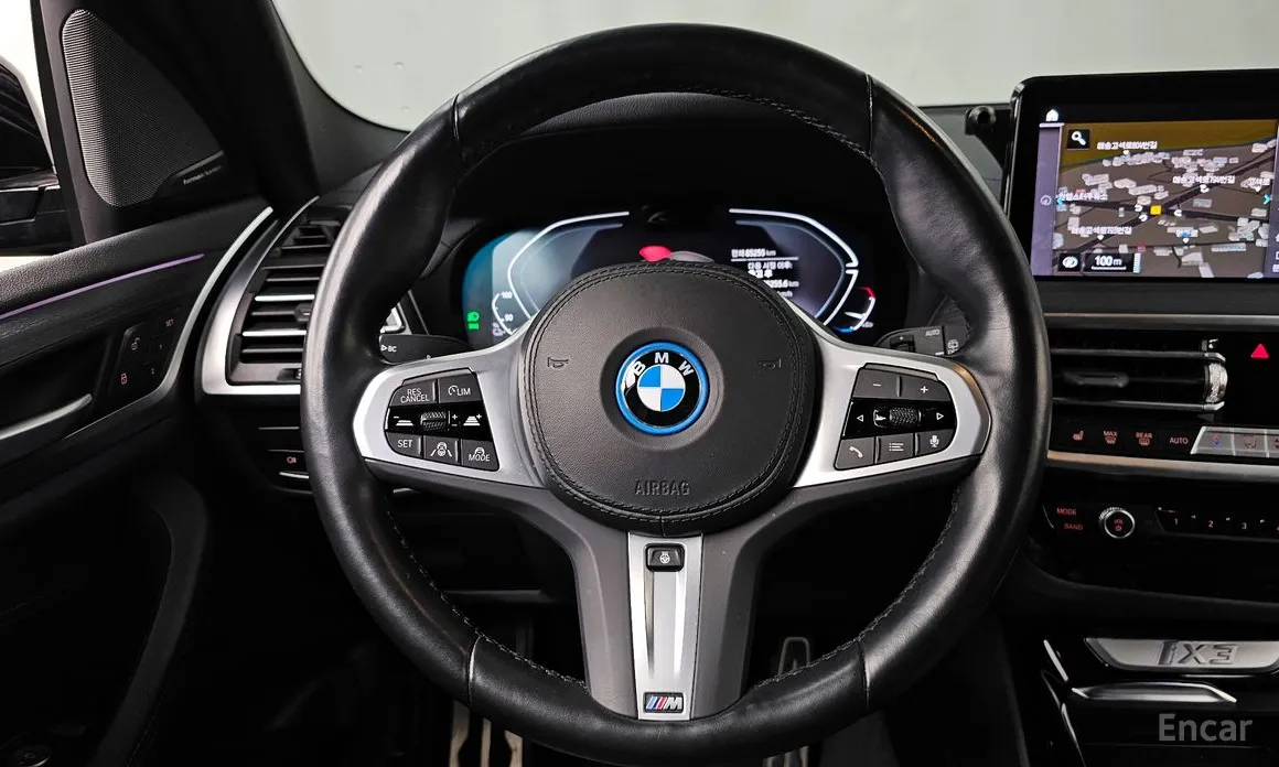 Фото 13 - BMW iX3