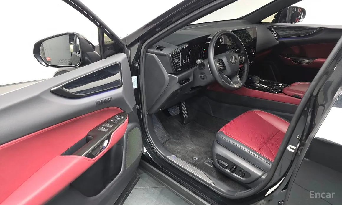 Фото 12 - Lexus NX