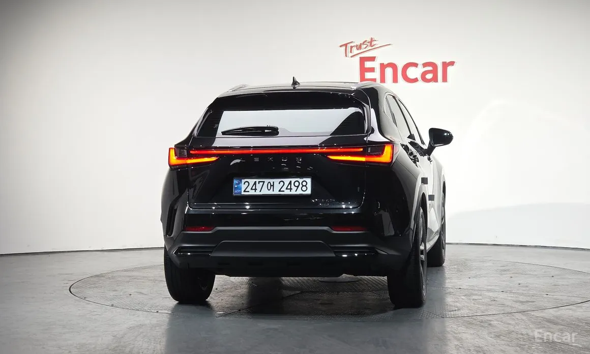 Фото 4 - Lexus NX