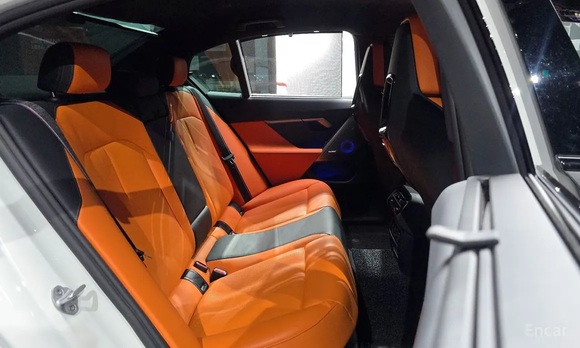 Фото 12 - BMW M5