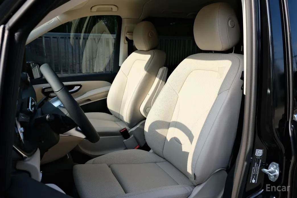 Фото 9 - Mercedes-Benz V-Class