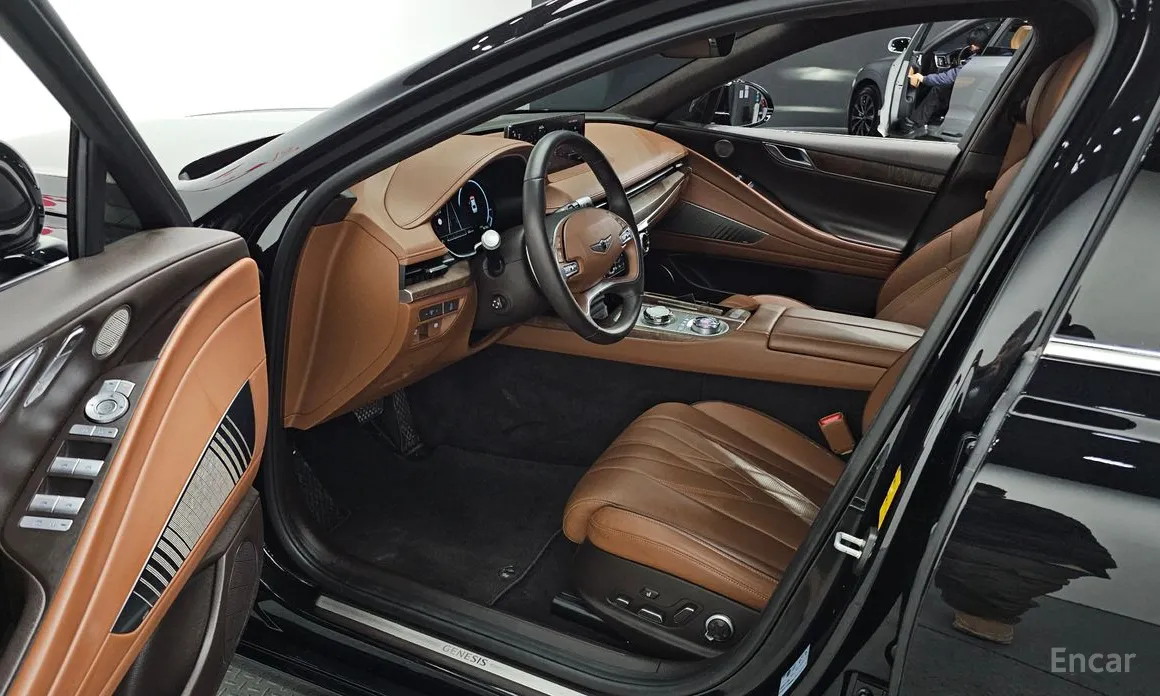 Фото 11 - Genesis G80